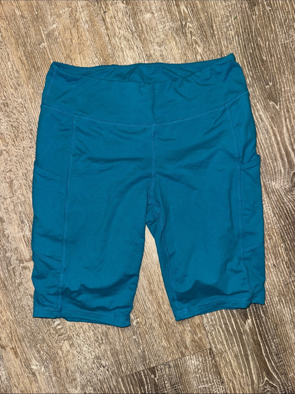 Rae Mode buttery soft stretchy Teal Active Bike Shorts with side pockets Size L